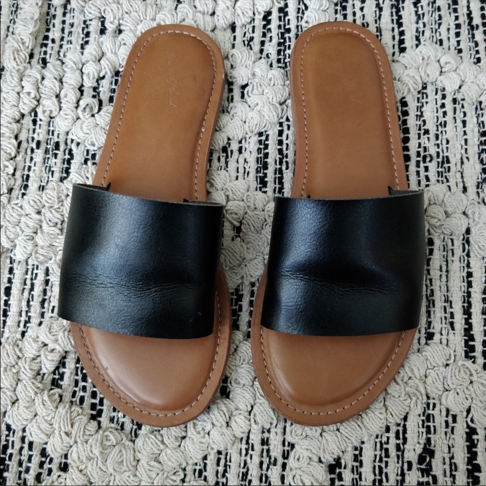 EUC Universal thread sandal